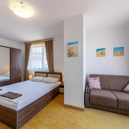 Appartement Supreme Baltsjik